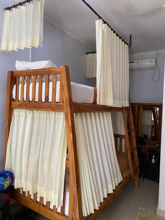 Bintang Hostel And Homestay Toyapakeh Esterno foto